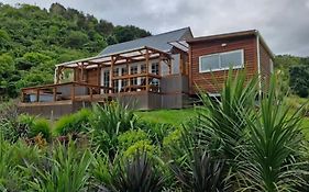 Kotare Cabin, Thames Coast